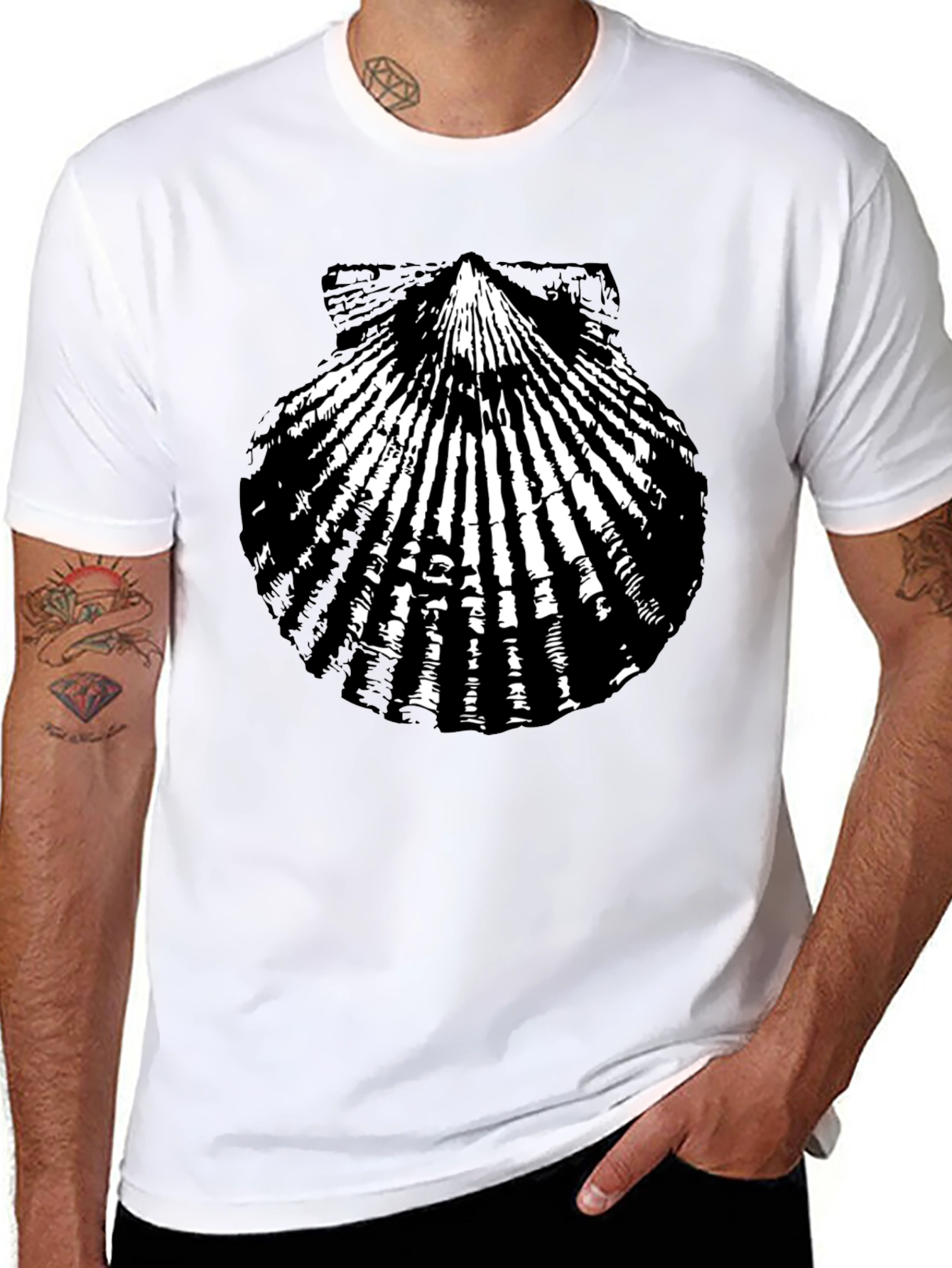 Scallop Shell Graphic T-Shirt - Black Cotton Tee