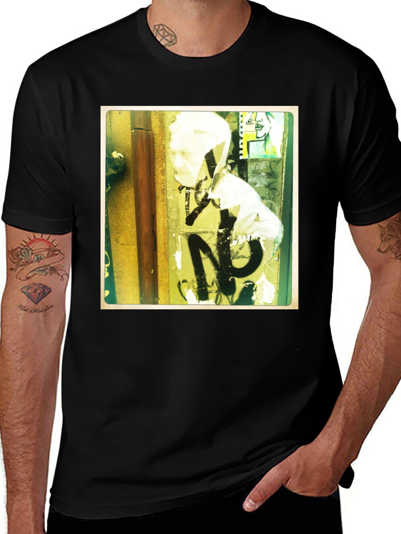 Urban Art Graphic Tee - Street Style Fashion
