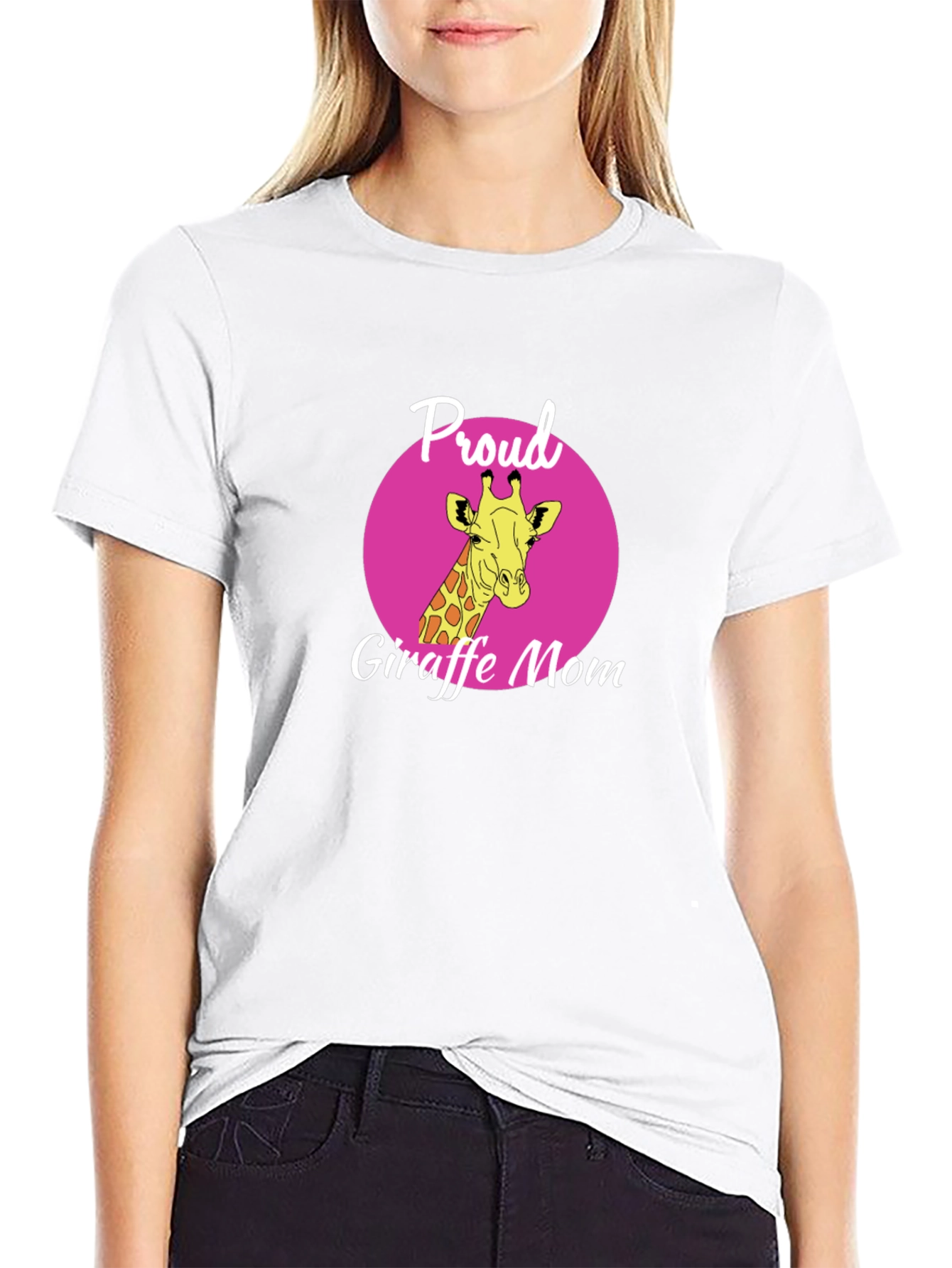 Proud Giraffe Mom T-Shirt - Stylish Black Tee