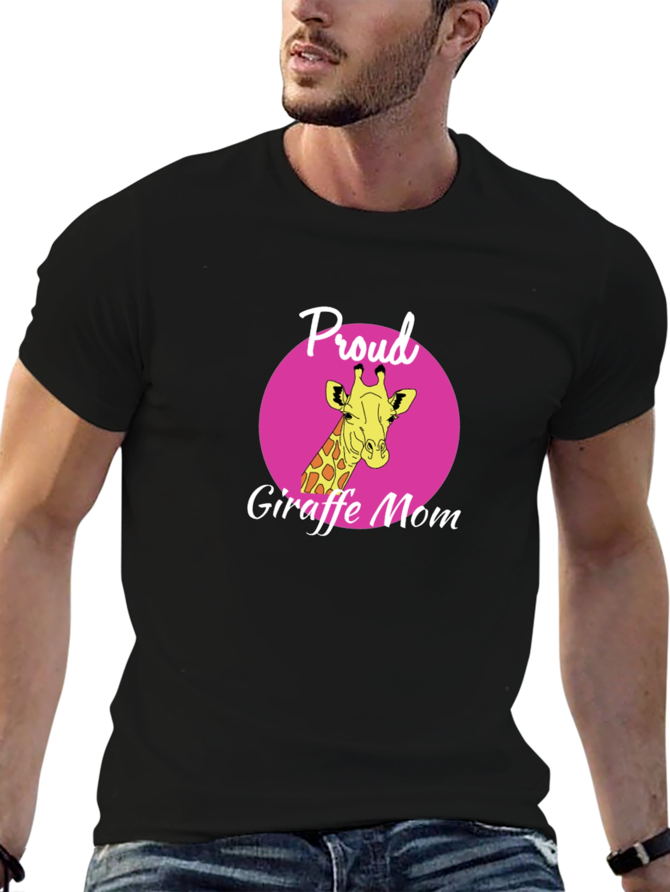 Proud Giraffe Mom T-Shirt - Stylish Black Tee