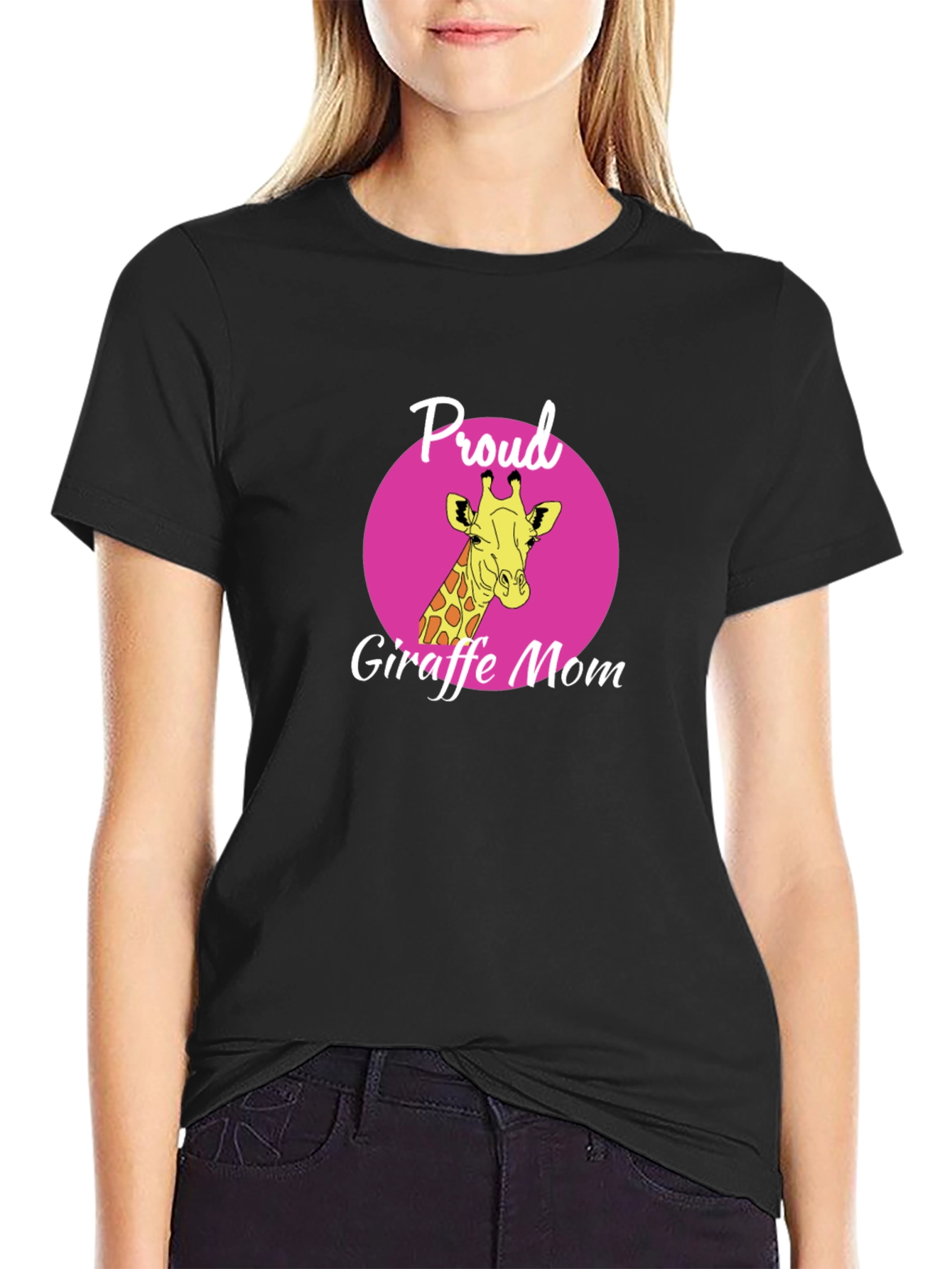 Proud Giraffe Mom T-Shirt - Stylish Black Tee